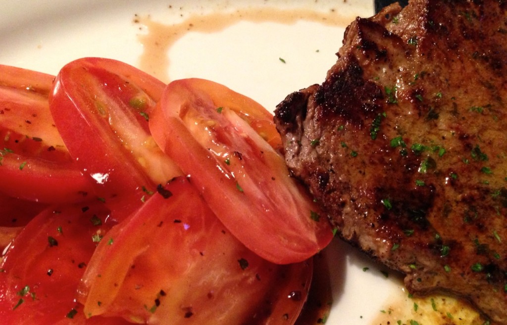 Petite Sirloin with Sliced Tomatoes