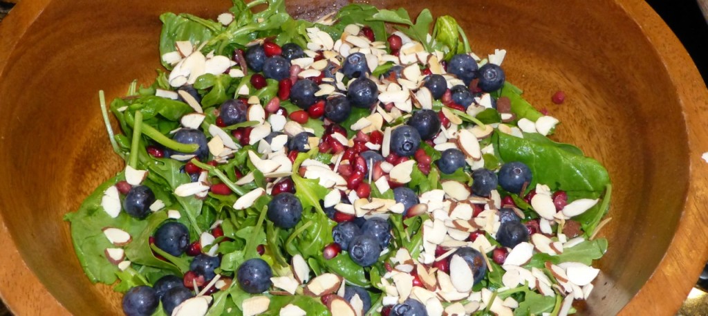 Arugula Salad with Pomegranate and Blueberries