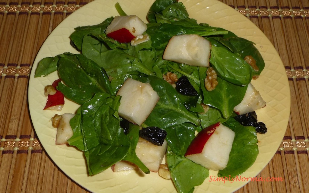 Pear and Walnut Salad