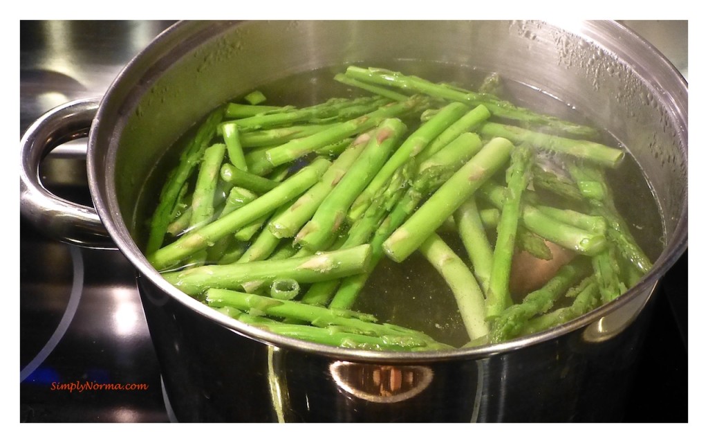 Blanch the asparagus