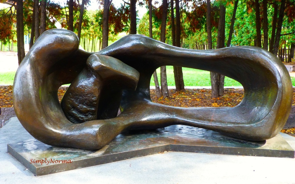 Reclining Mother and Child, Henry Moore